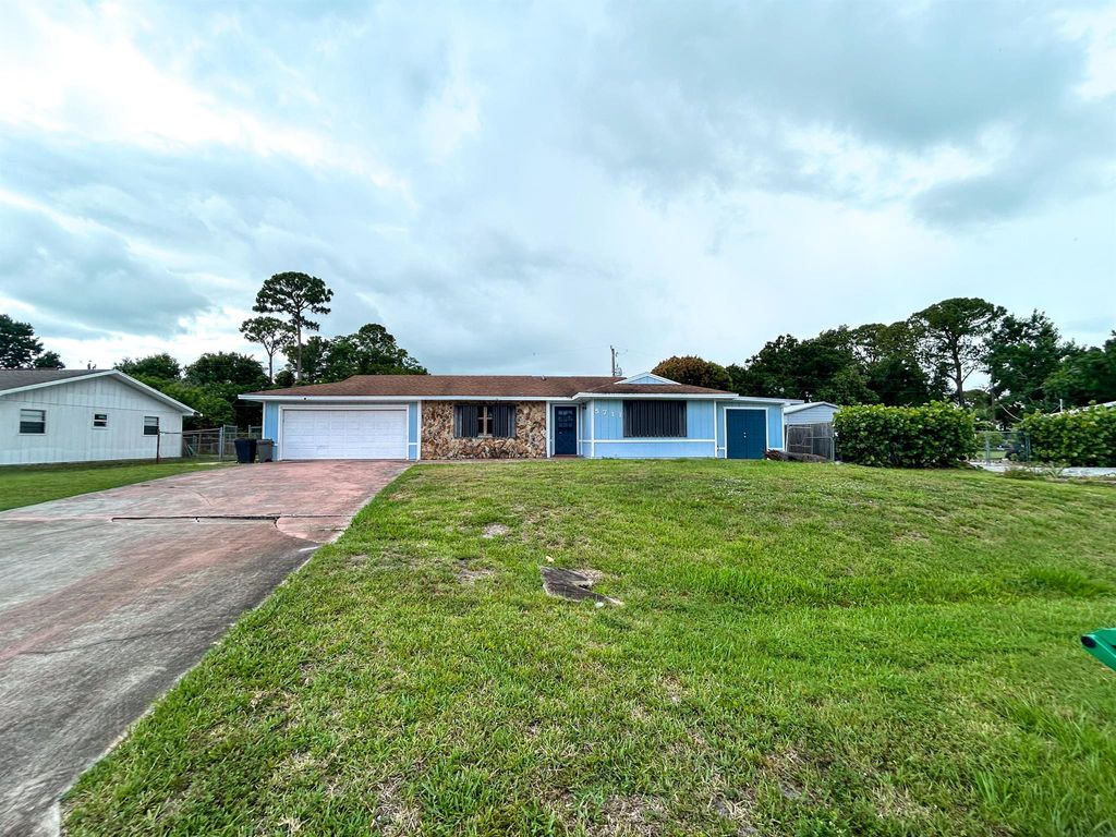 Photo of 5711 Killarney Avenue, Fort Pierce, FL 34951 (MLS # R11096756)