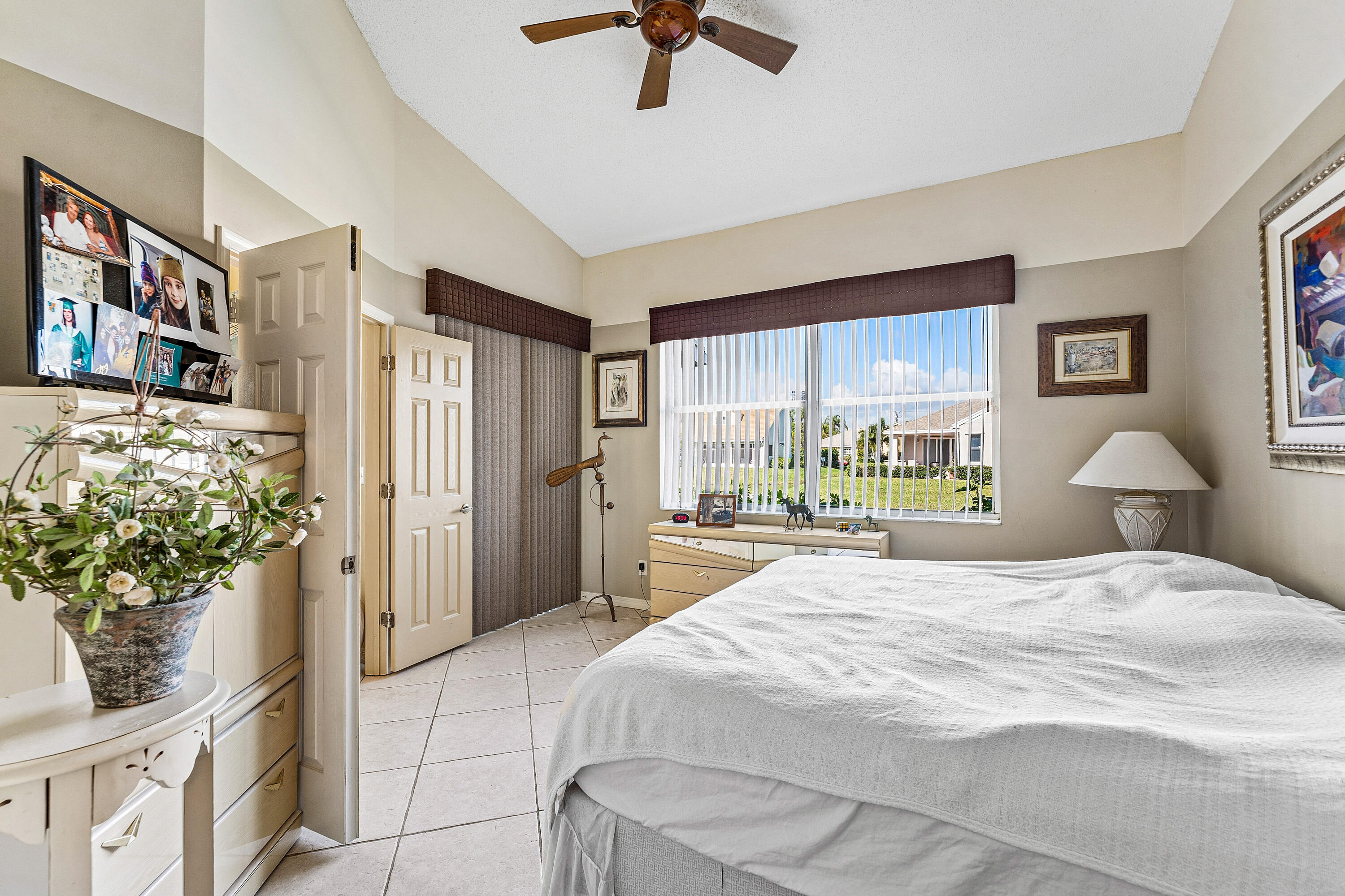 LAKESHORE NORTH - Residential