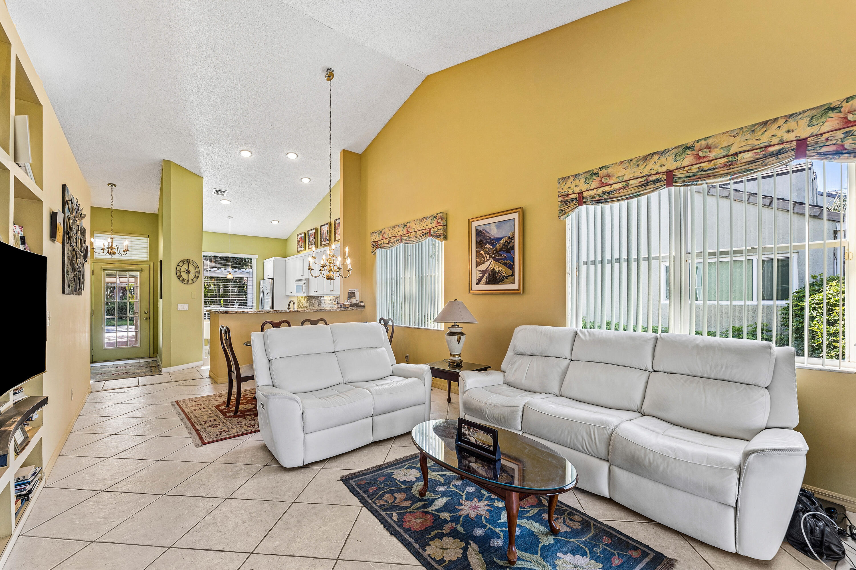 LAKESHORE NORTH - Residential