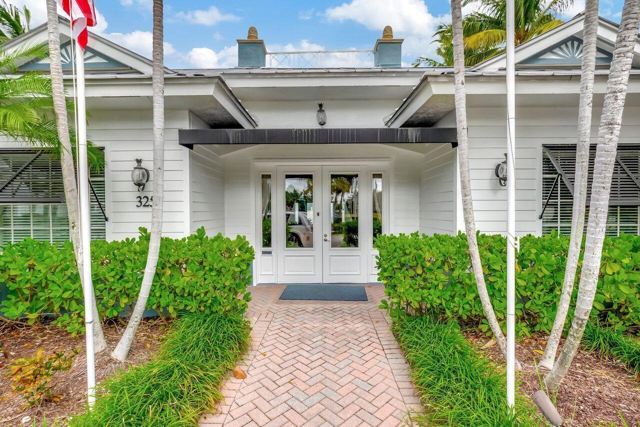 PINEAPPLE GROVE VILLAGE CONDO - Residential