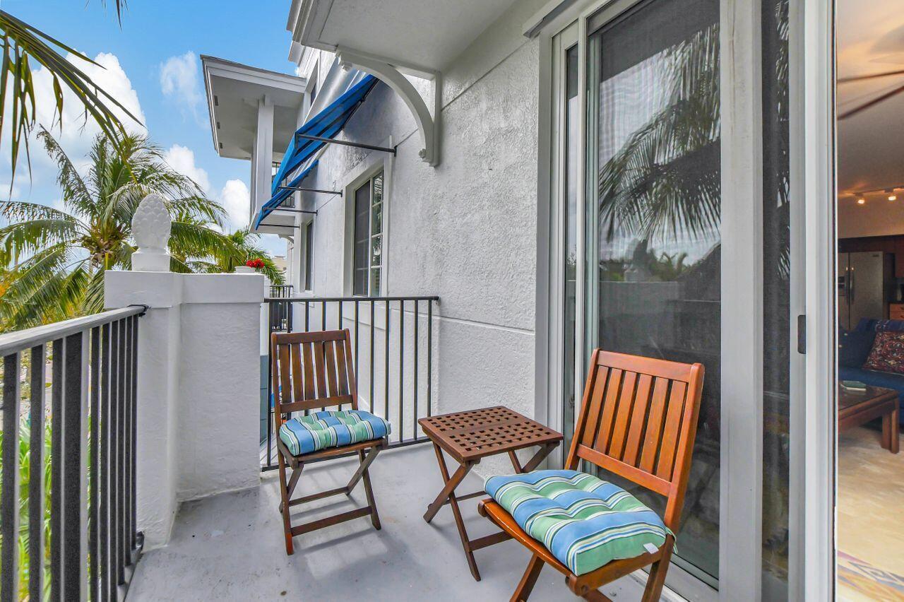 PINEAPPLE GROVE VILLAGE CONDO - Residential