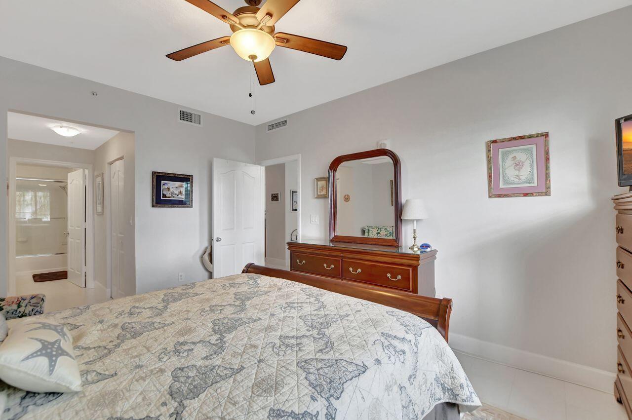 PINEAPPLE GROVE VILLAGE CONDO - Residential