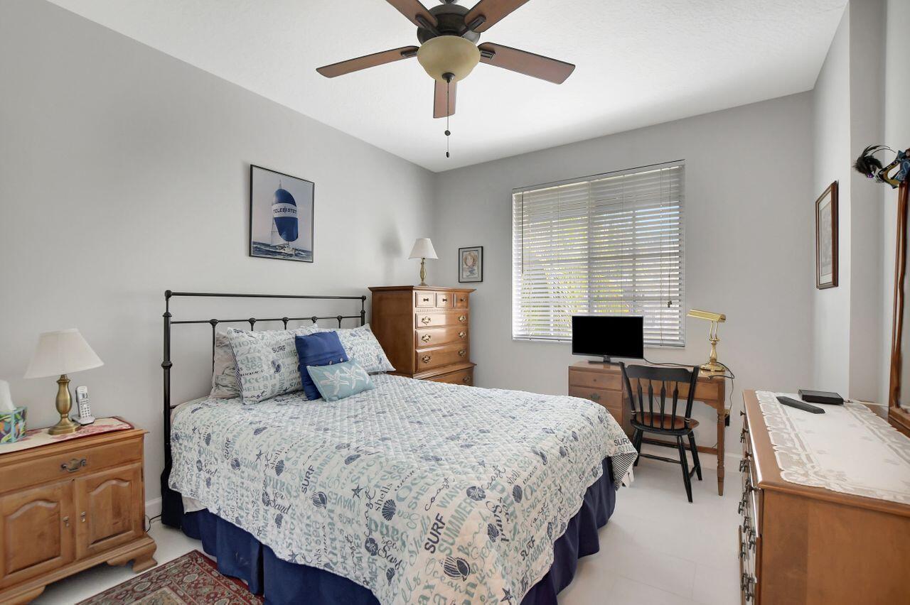PINEAPPLE GROVE VILLAGE CONDO - Residential