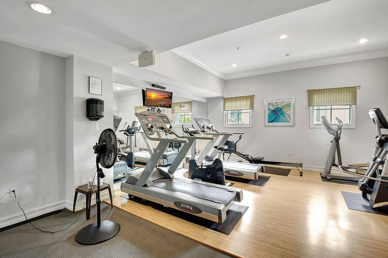 PINEAPPLE GROVE VILLAGE CONDO - Residential