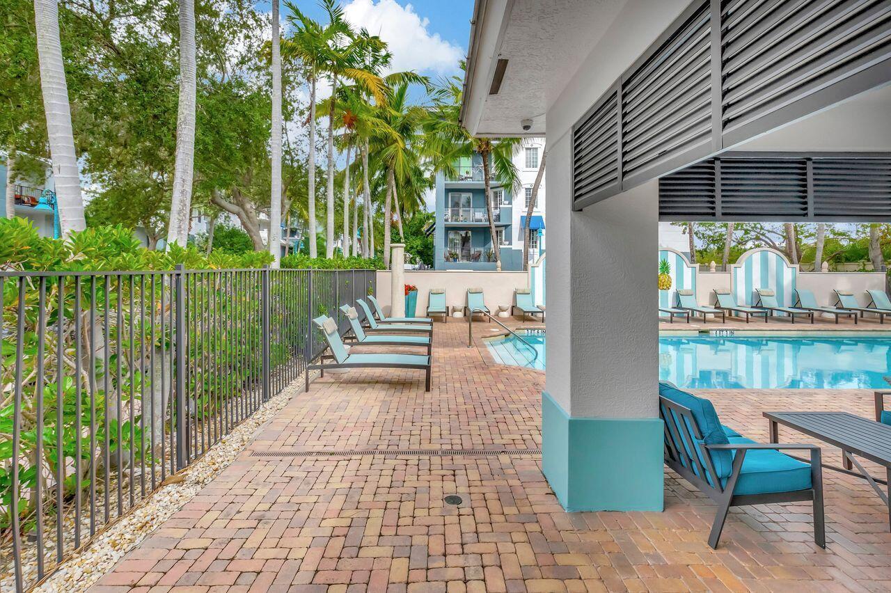 PINEAPPLE GROVE VILLAGE CONDO - Residential