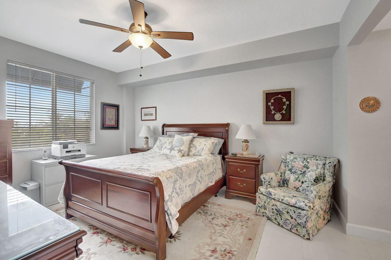 PINEAPPLE GROVE VILLAGE CONDO - Residential