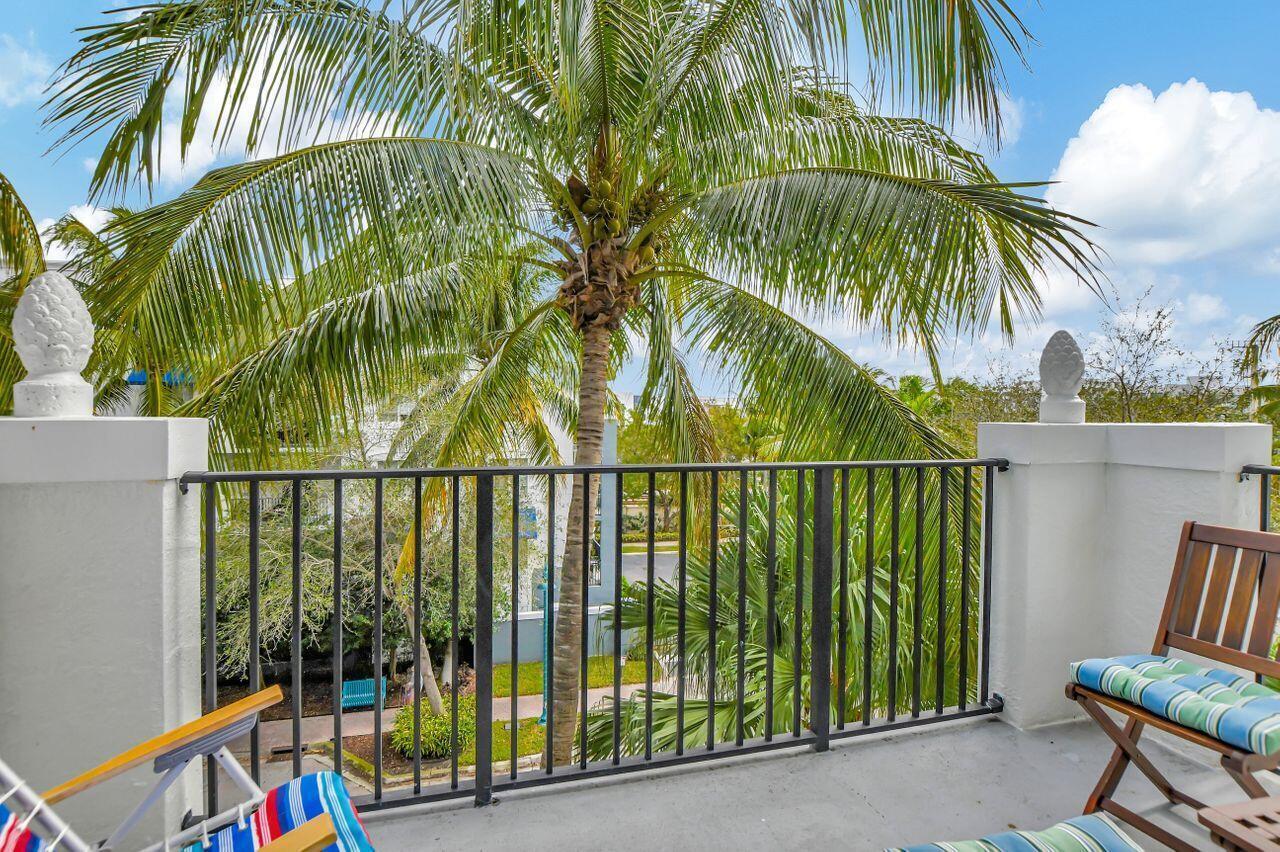 PINEAPPLE GROVE VILLAGE CONDO - Residential