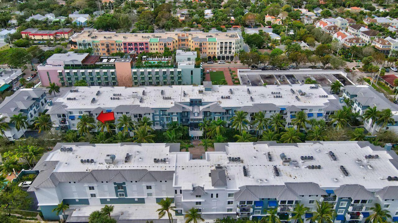 PINEAPPLE GROVE VILLAGE CONDO - Residential