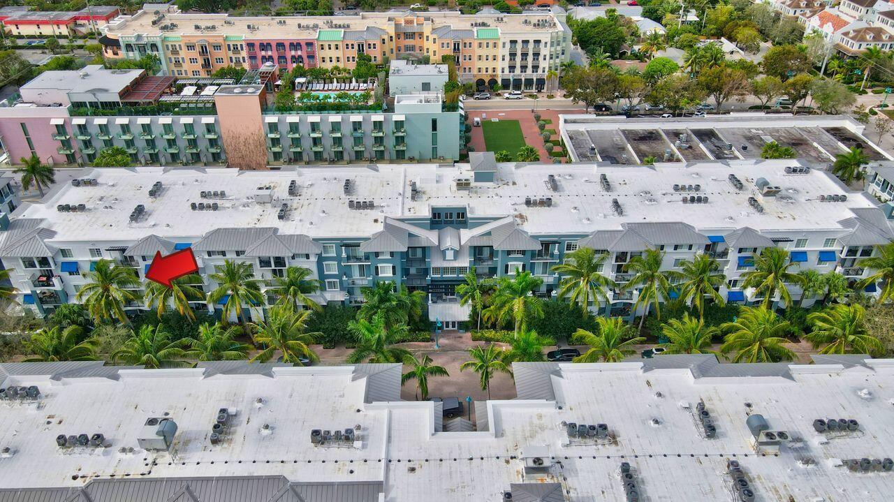 PINEAPPLE GROVE VILLAGE CONDO - Residential
