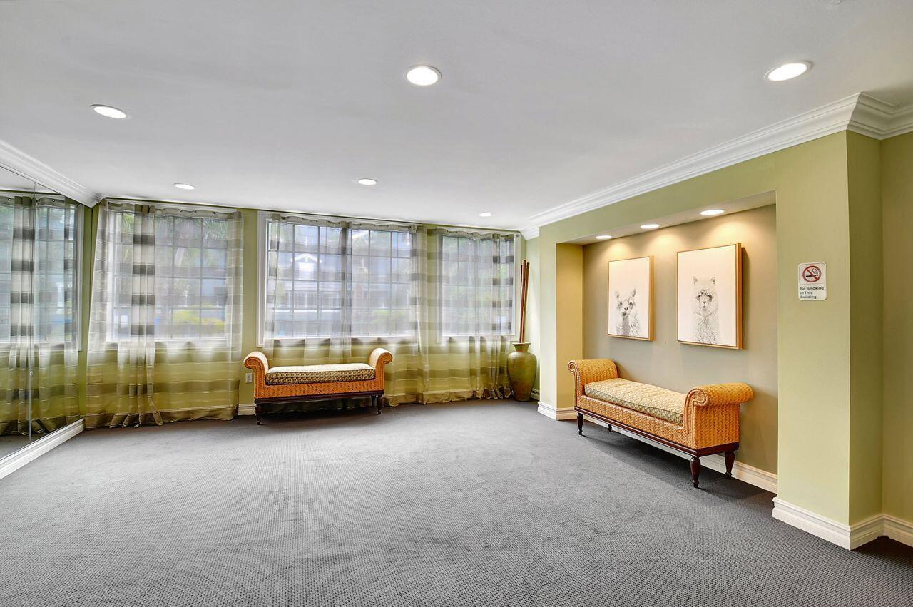 PINEAPPLE GROVE VILLAGE CONDO - Residential