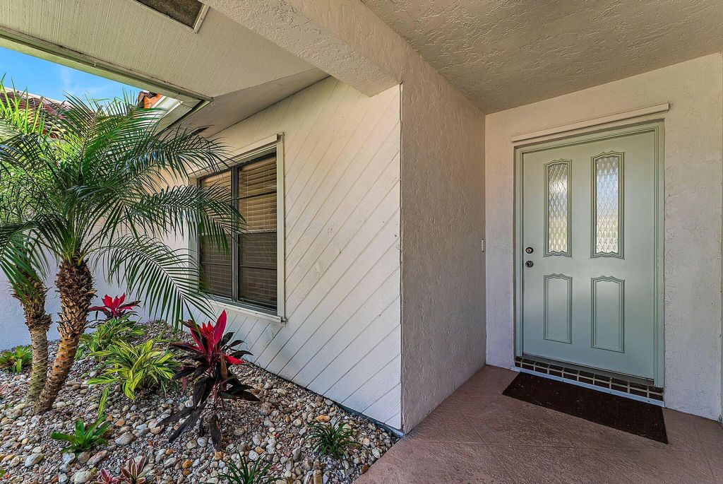 Photo of 1045 Shady Lakes Circle S, Palm Beach Gardens, FL 33418 (MLS # R10963698)
