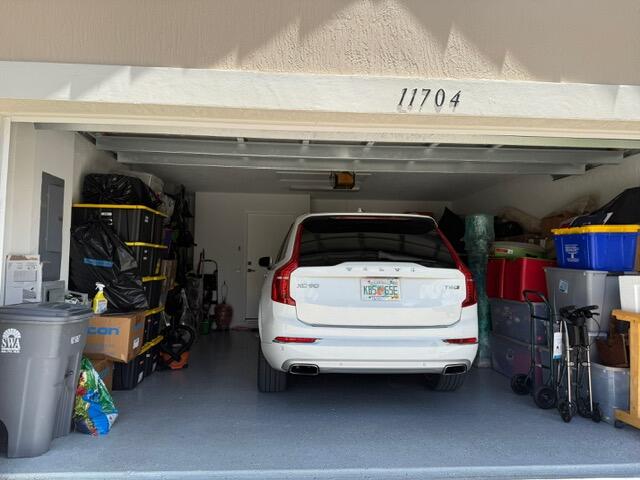 11704 Dove Hollow Avenue