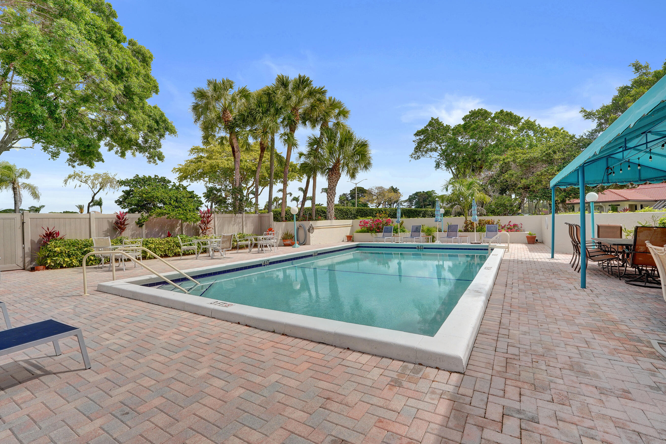 PALMS OF BOCA LAGO CONDO - Residential