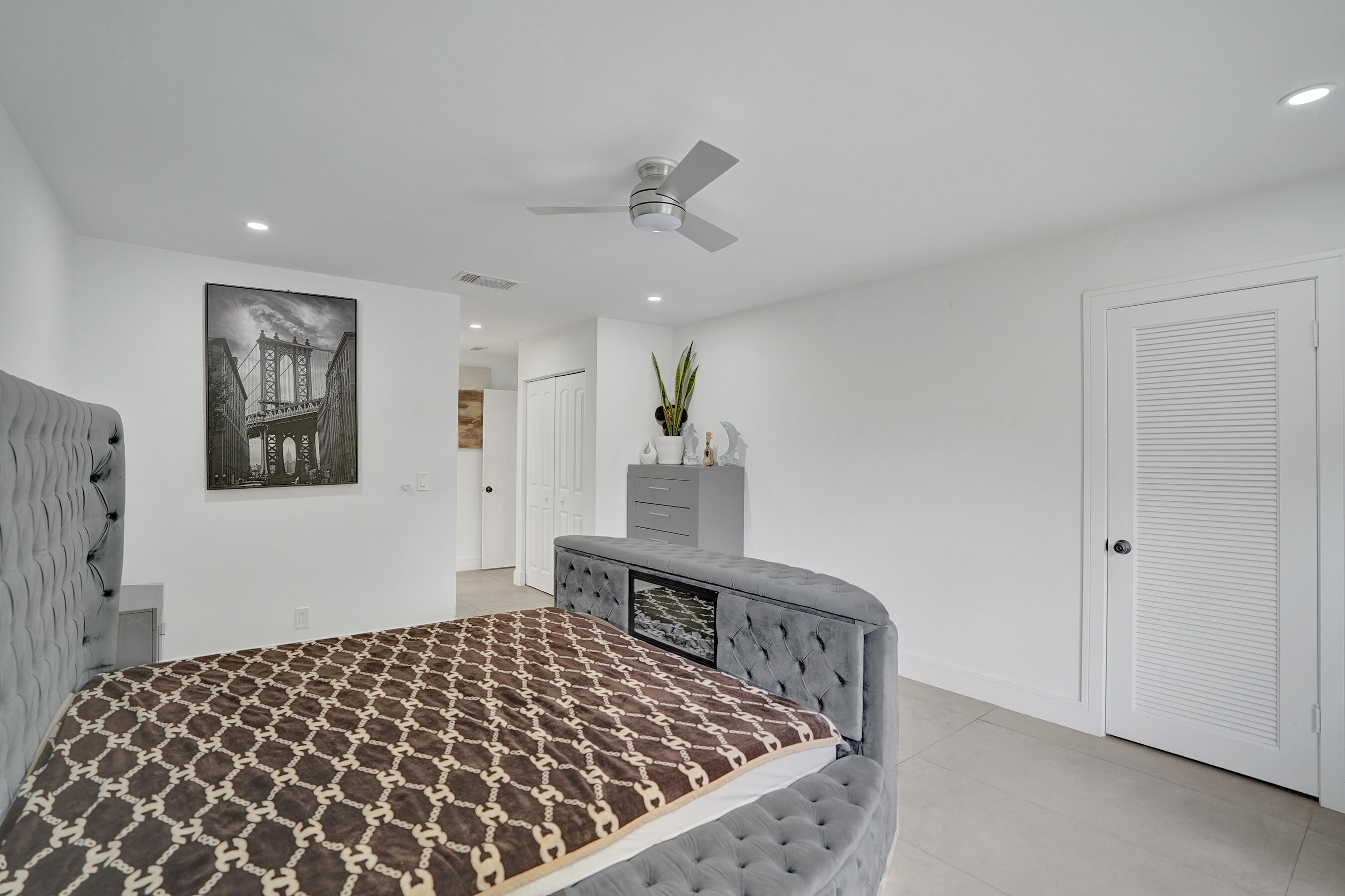 PALMS OF BOCA LAGO CONDO - Residential