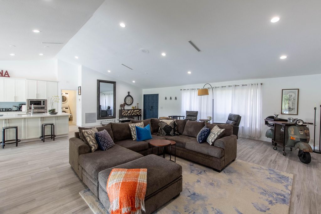 Photo of 1327 Pine Valley Drive, Wellington, FL 33414 (MLS # B26012546)