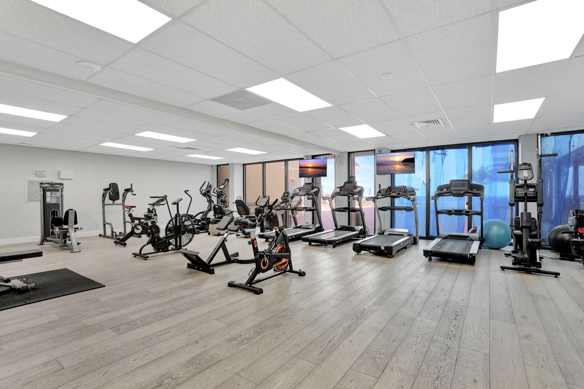 OPAL TOWERS - Residential