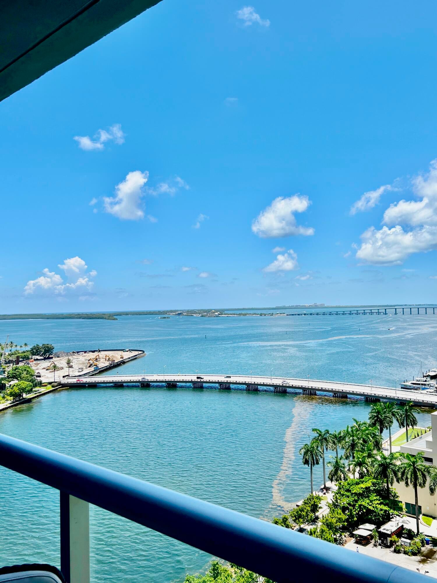 495 BRICKELL Avenue 1605