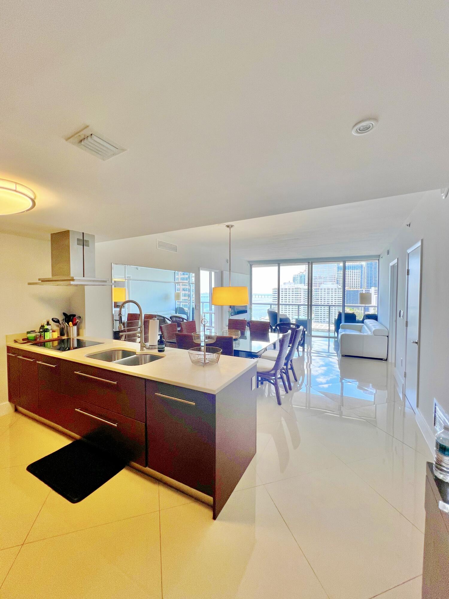 495 BRICKELL Avenue 1605