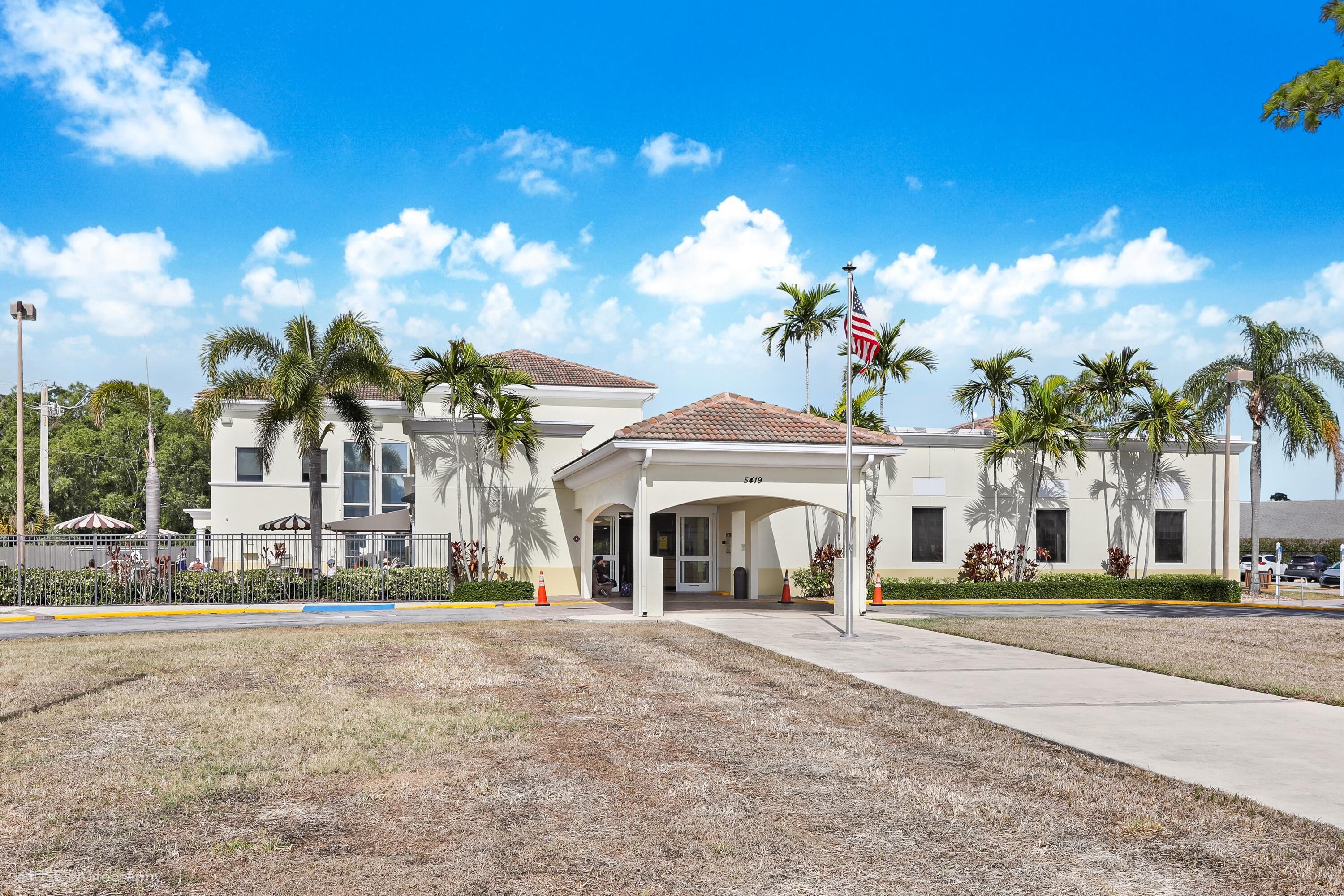 HASTINGS CONDOS - Residential