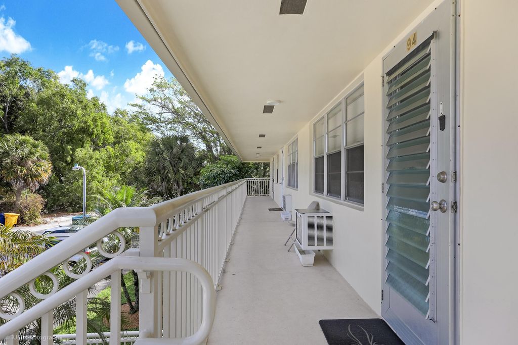 Photo of 94 Hastings, West Palm Beach, FL 33417 (MLS # B26003069)