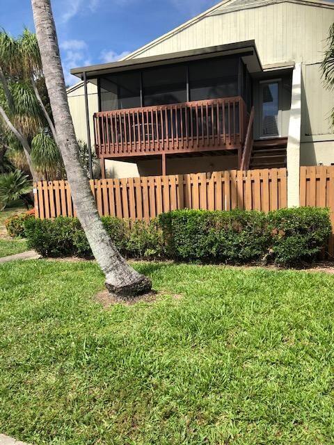 Privately fenced-in courtyard. New appliances. Property includes community pool, club house, tennis courts and playground. Great quiet neighborhood, close to I-95 and conveniently located.