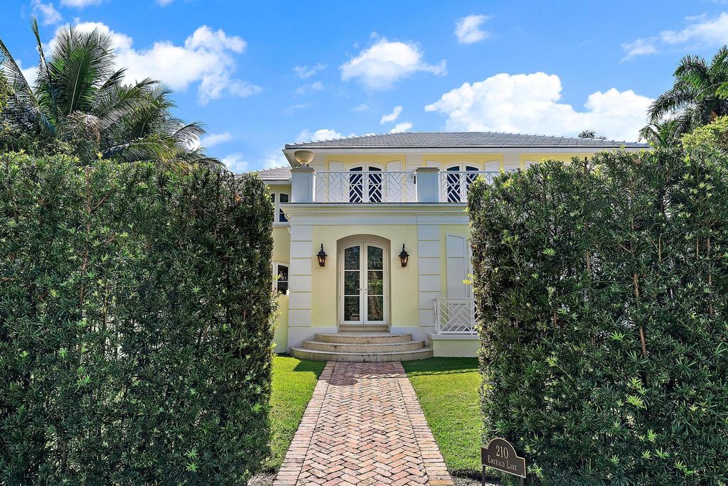 Photo of 210 Emerald Lane, Palm Beach, FL 33480 (MLS # B26032973)