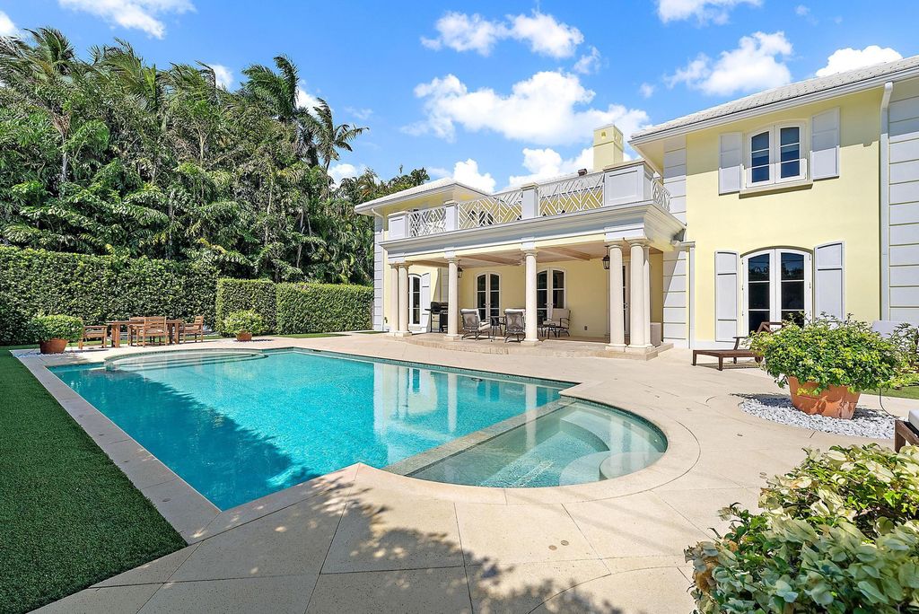 Photo of 210 Emerald Lane, Palm Beach, FL 33480 (MLS # B26032973)