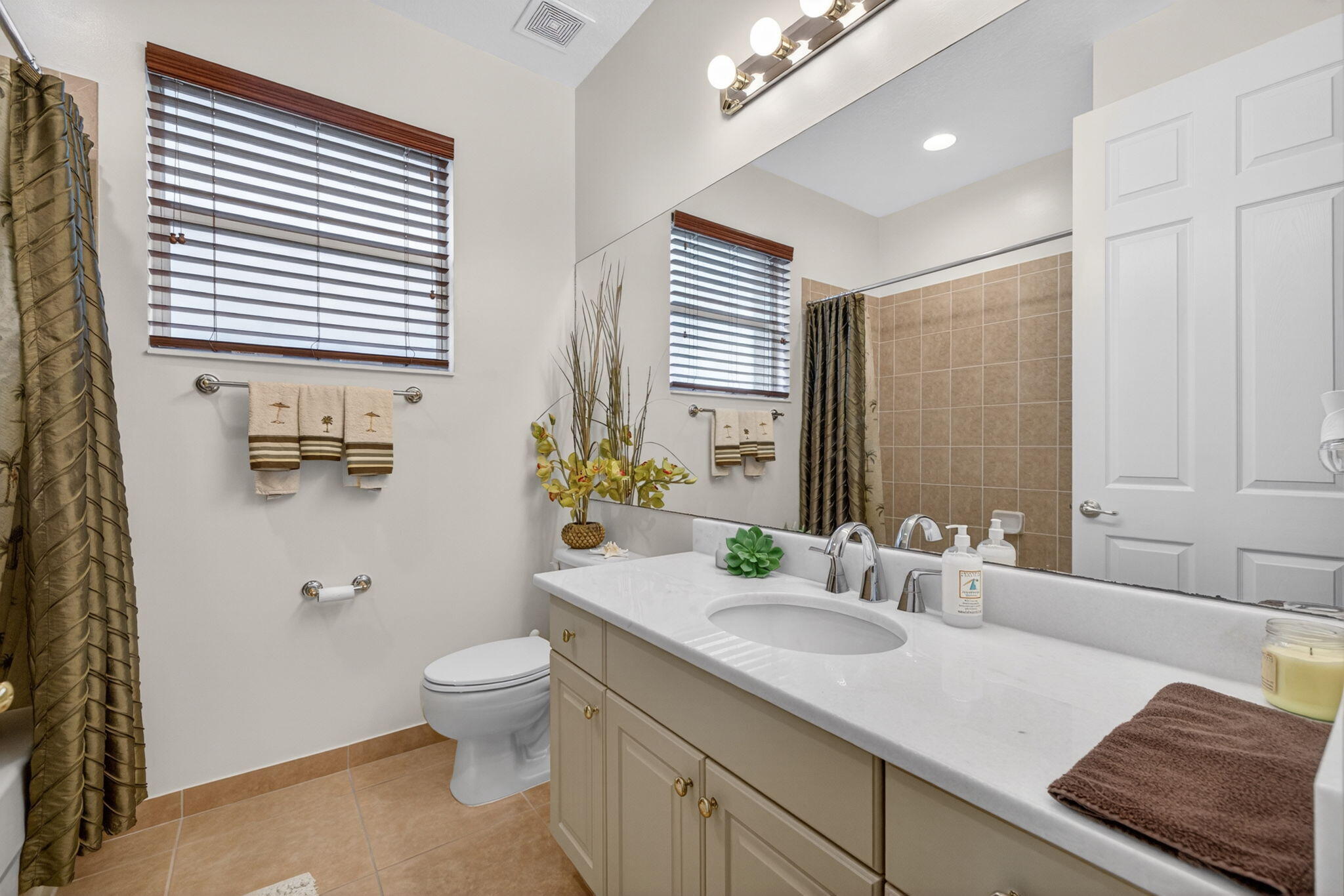 FOURTH  REPLAT OF PORTOFINO ISLES - Residential