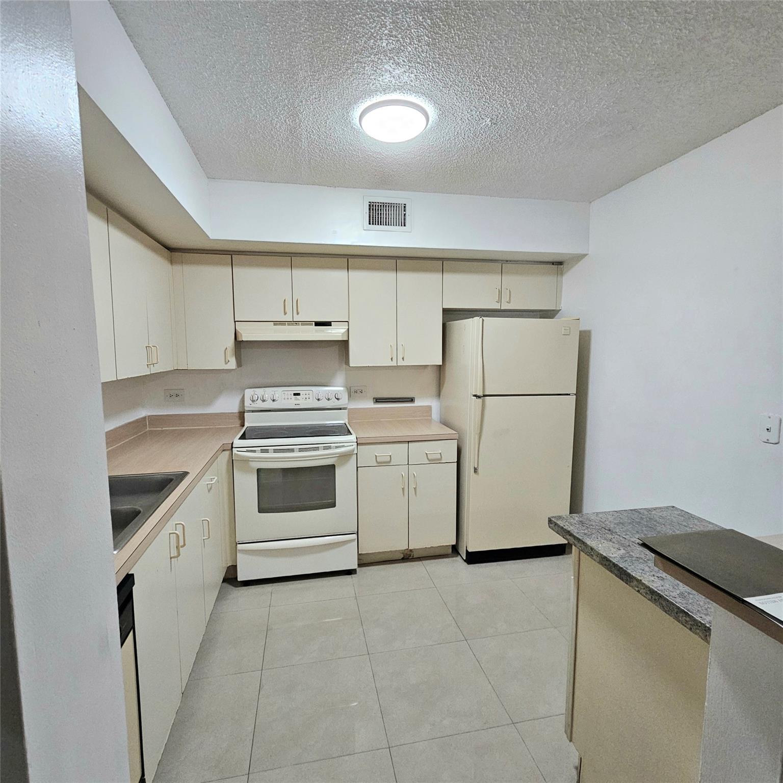 Lakewood At Emerald Hills - Residential Lease