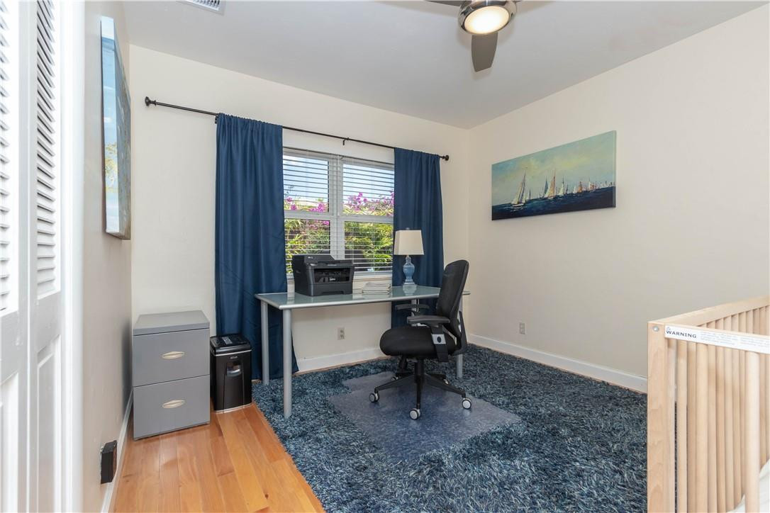 North Ridge 30-32 B - Residential