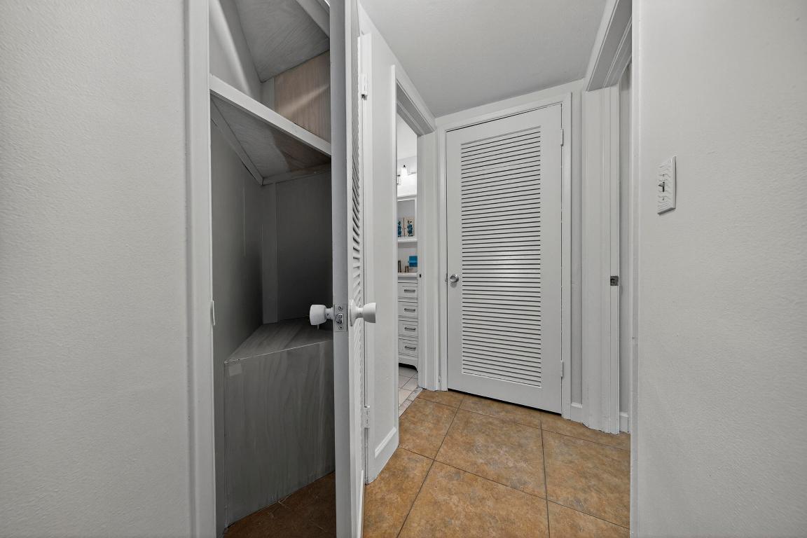 VENETIAN PARK CO-OP - Residential