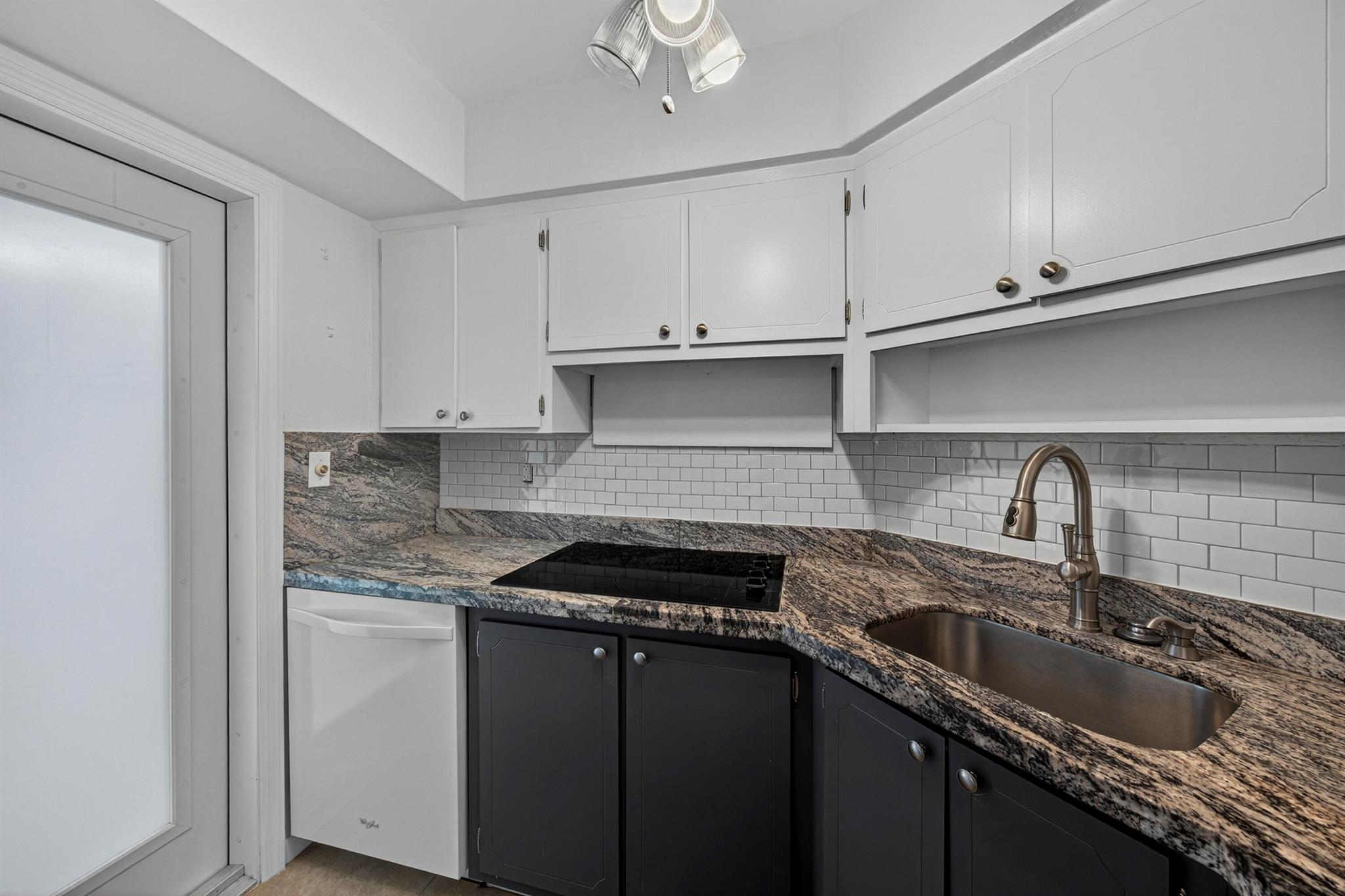 2151 NE 42 Nd Court 136