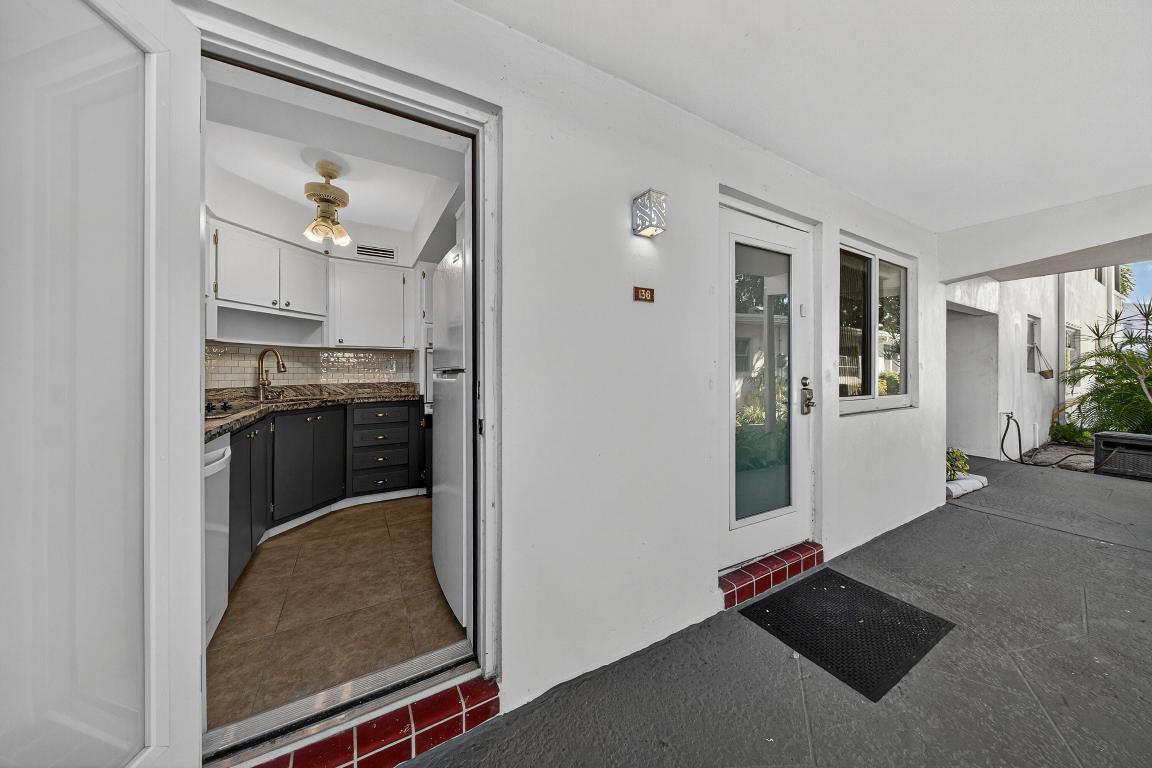 VENETIAN PARK CO-OP - Residential