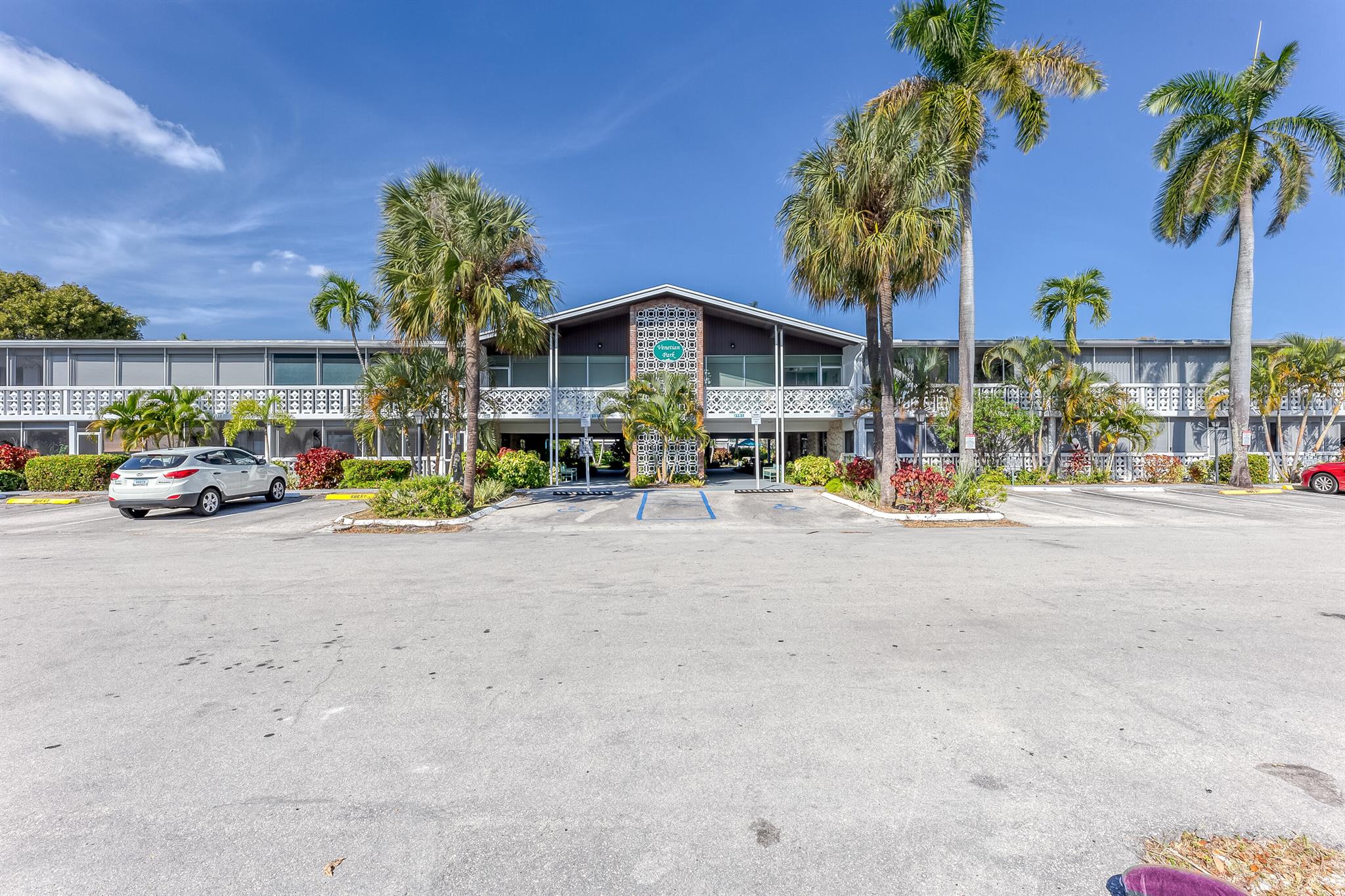 VENETIAN PARK CO-OP - Residential