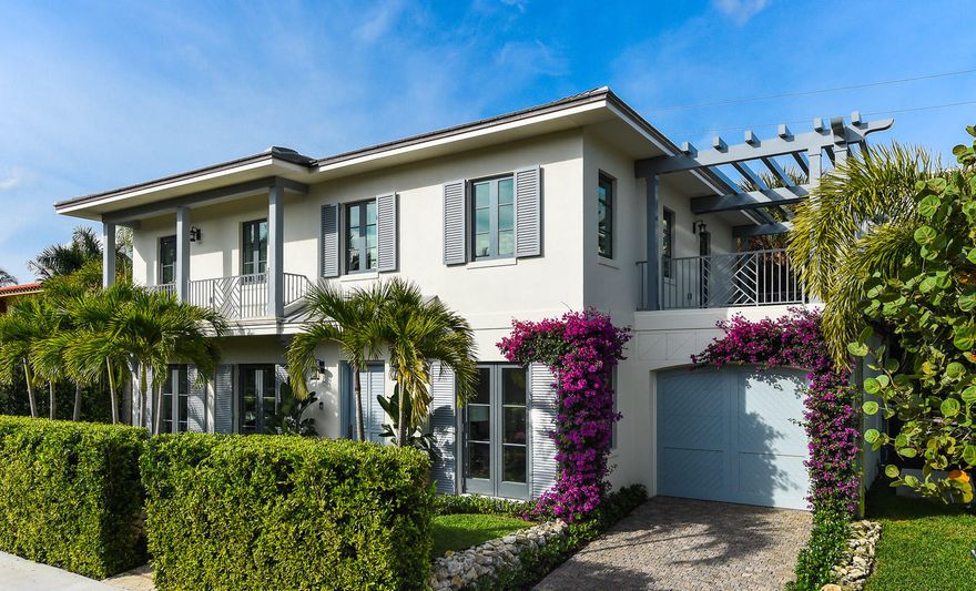 Very desirable In-Town Palm Beach location! Just one block from the ocean, fine dining and shopping.  Just completed, this Contemporary Timeless 4 bedroom/4 bath home is a must see with top of the line finishes and fixtures.  Enter home through a solid mahogany painted front door and step into a open concept family room, living room and kitchen with floor to ceiling windows allowing for plenty of light thoughtout living spaces.  Kitchen is equipped with a sub zero / wolf appliance package with white/grey Carrara Marble countertops.  Flooring is a mixture of European Oak and Calcutta Marble throughout home.  Downstairs has one bedroom suite or den and three spacious bedroom suites upstairs.