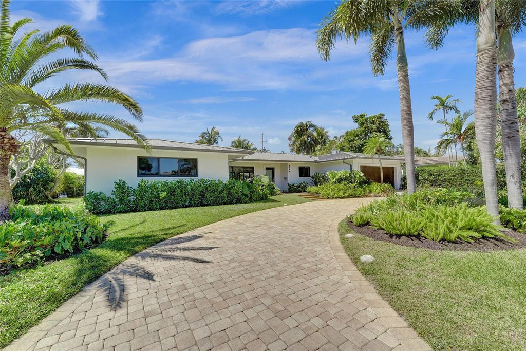 Photo of 2648 NE 37th Drive, Fort Lauderdale, FL 33308 (MLS # F10492935)