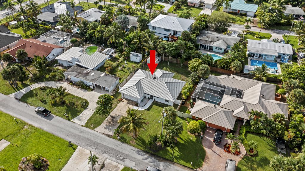 Photo of 1915 Eucalyptus Avenue, Fort Pierce, FL 34949 (MLS # R11127214)