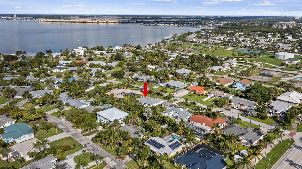 Photo of 1915 Eucalyptus Avenue, Fort Pierce, FL 34949 (MLS # R11127214)