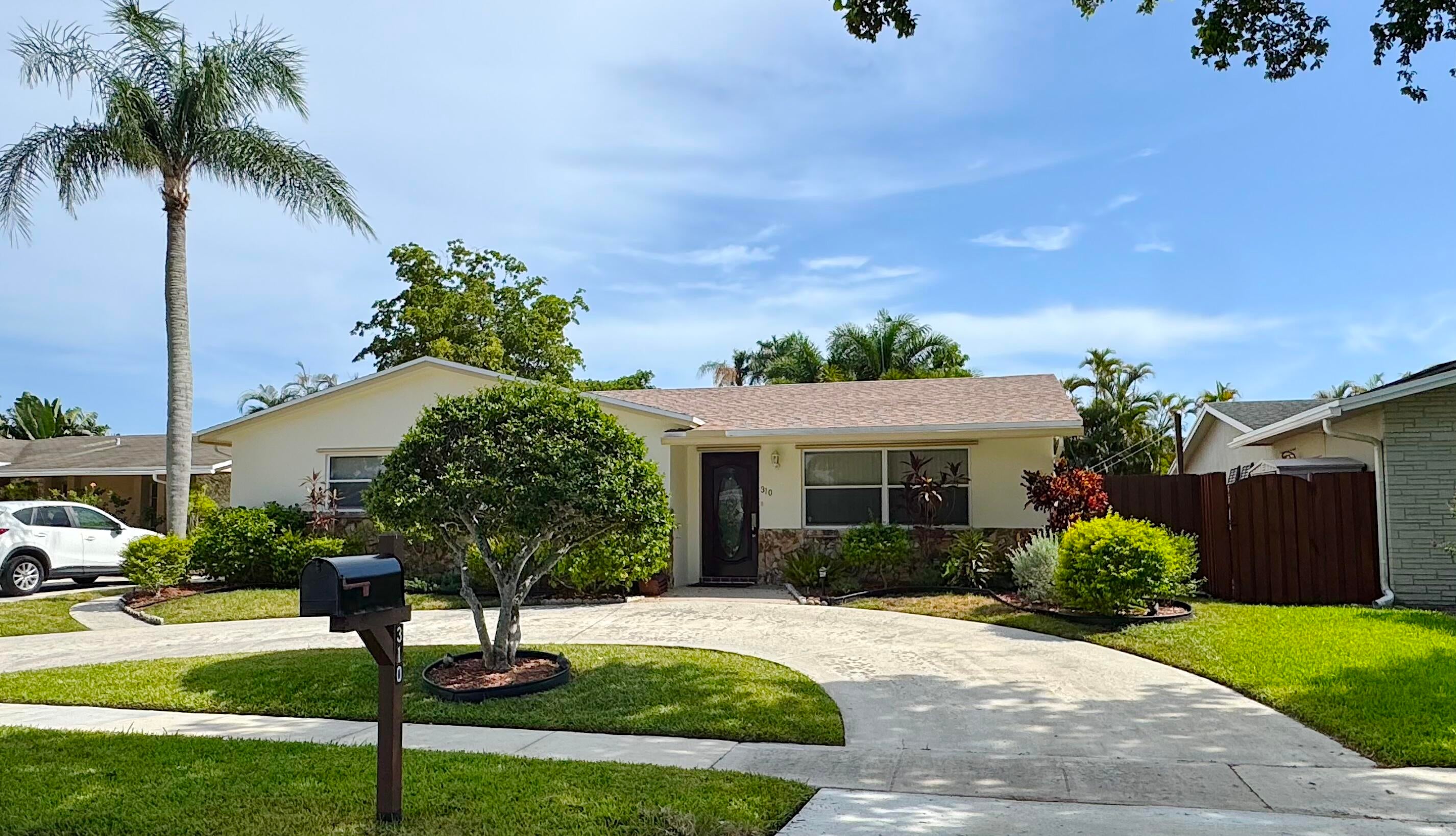 310 SE 4TH Terrace