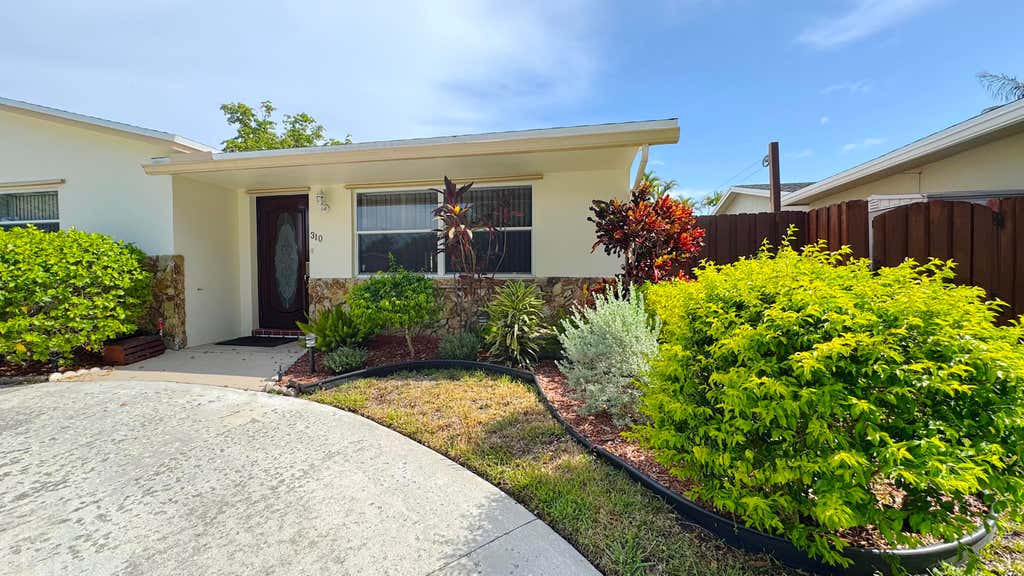 Photo of 310 SE 4TH Terrace, Dania Beach, FL 33004 (MLS # B26068480)