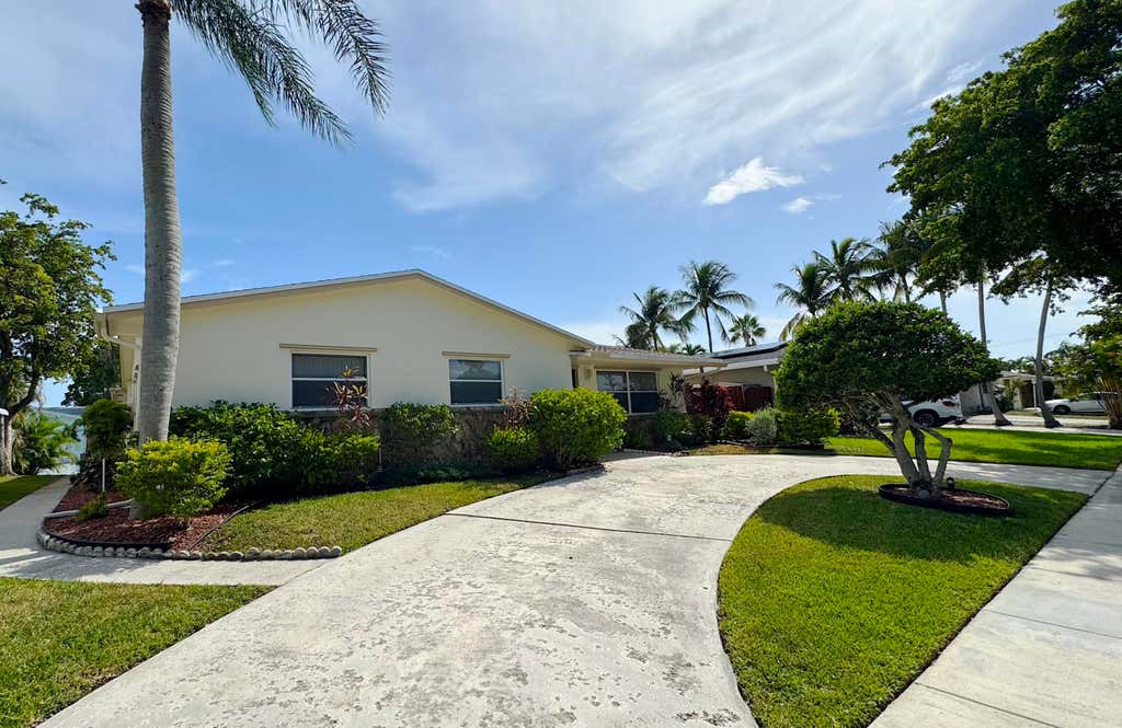 Photo of 310 SE 4TH Terrace, Dania Beach, FL 33004 (MLS # B26068480)