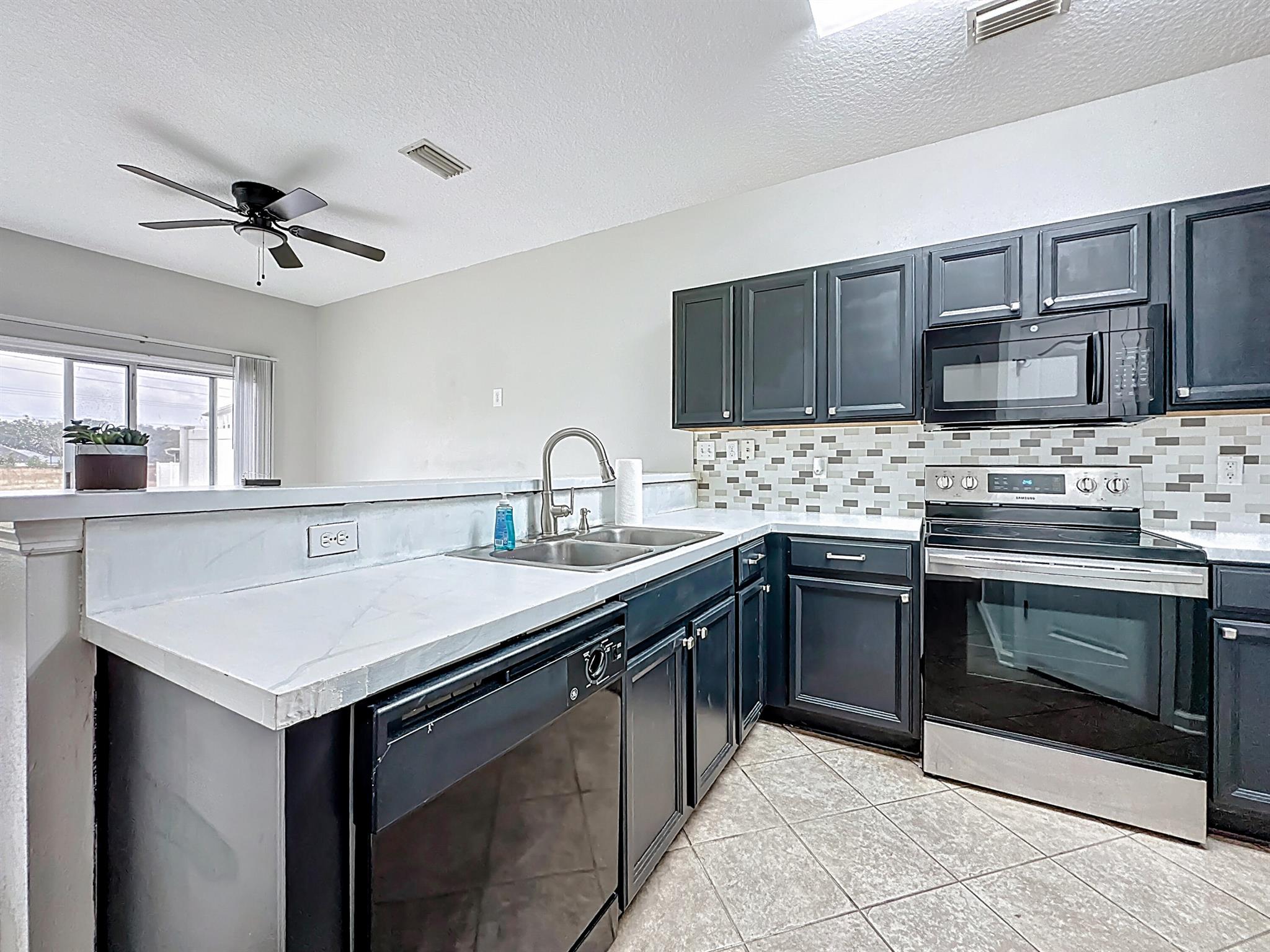 BISCAYNE BAY UNIT ONE - Residential