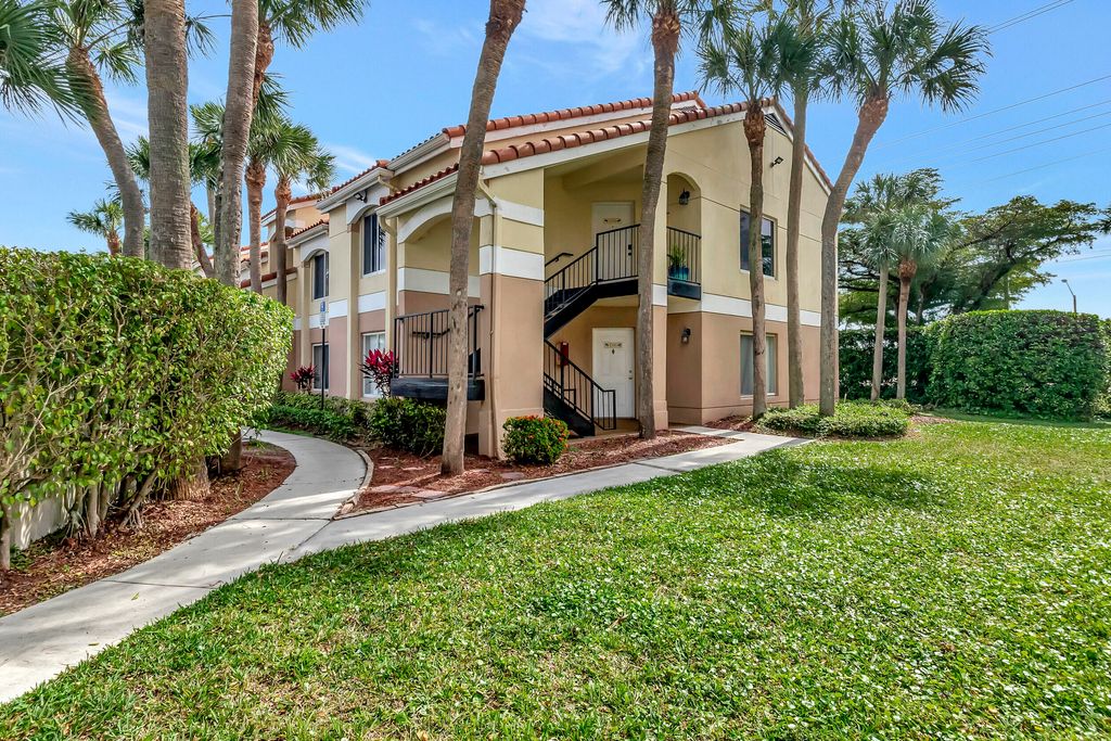 Photo of 815 W Boynton Beach Boulevard #8-206, Boynton Beach, FL 33426 (MLS # R10962482)