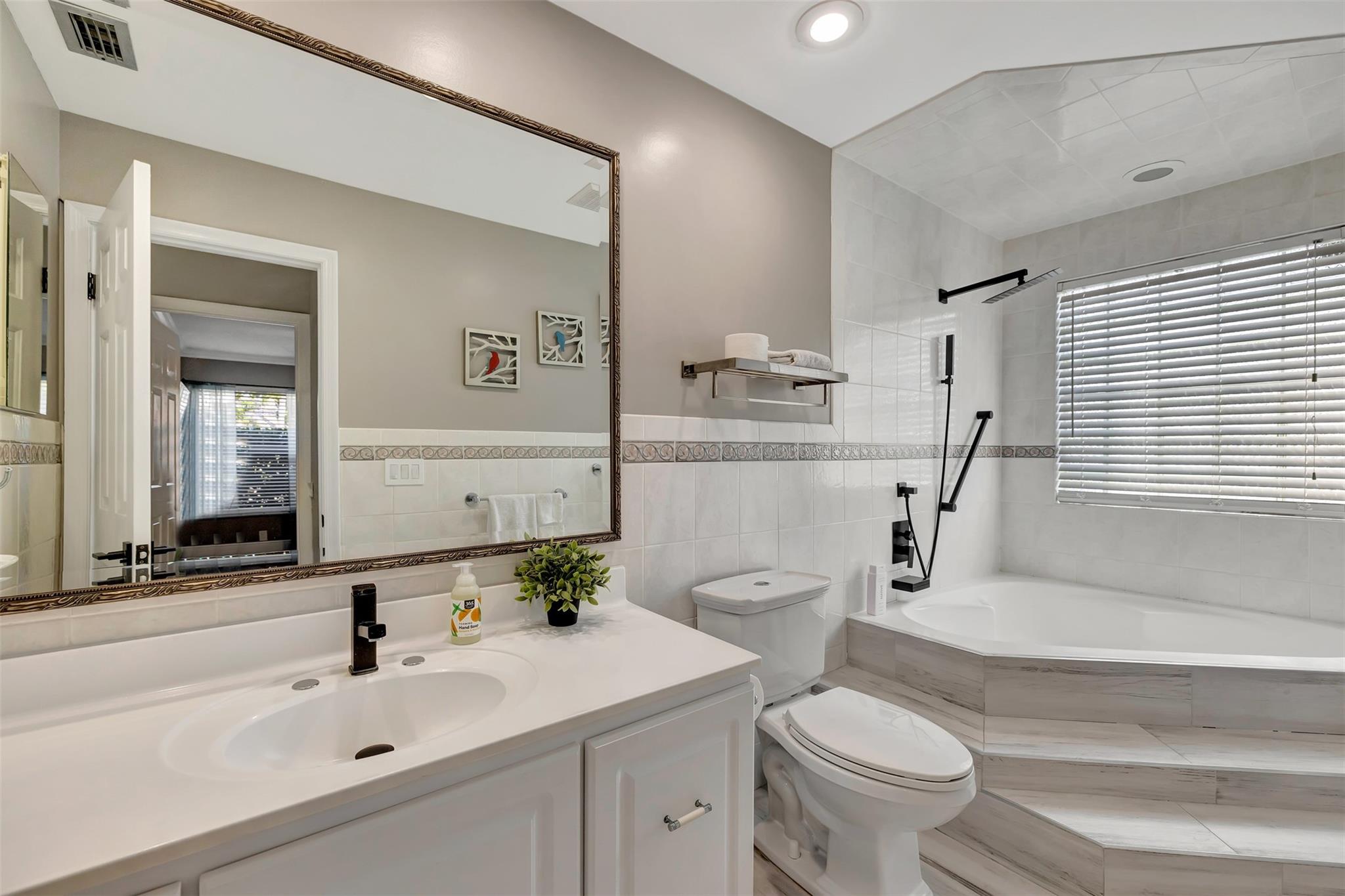 Woodmont Tr 64 95-40 B - Residential