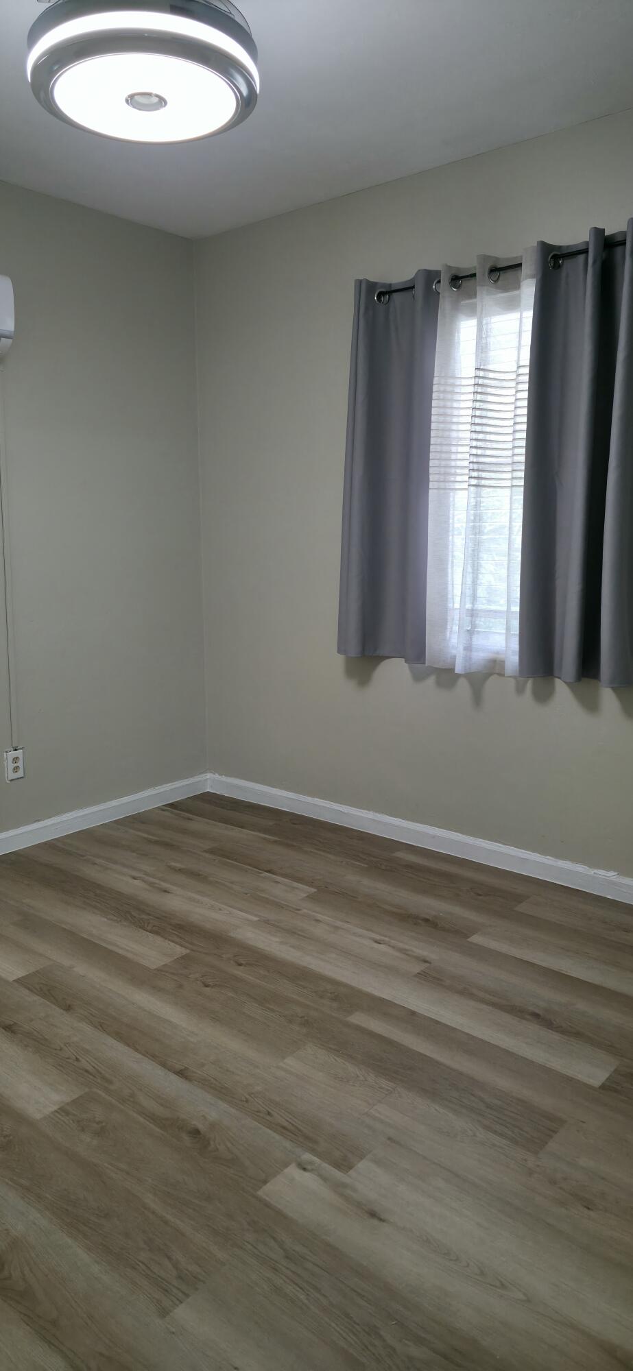 LAUDERDALE MANORS ADD REV PLAT - Residential Lease