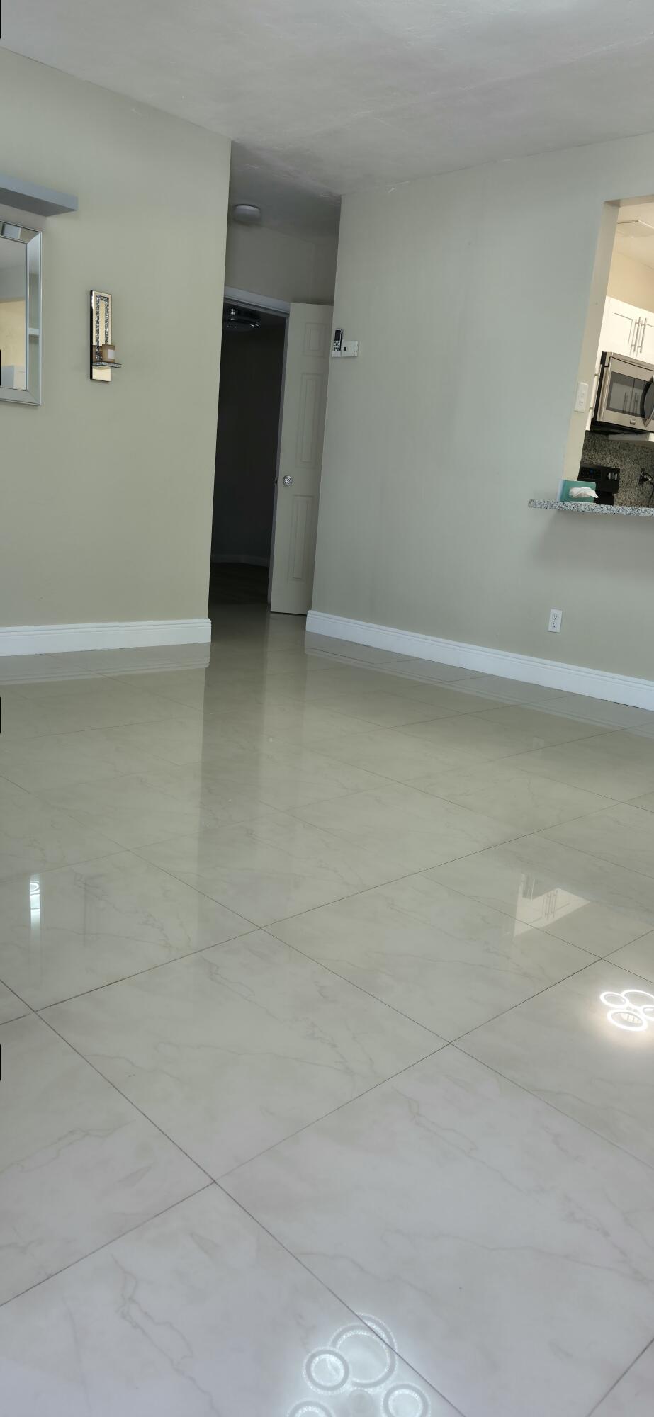 LAUDERDALE MANORS ADD REV PLAT - Residential Lease