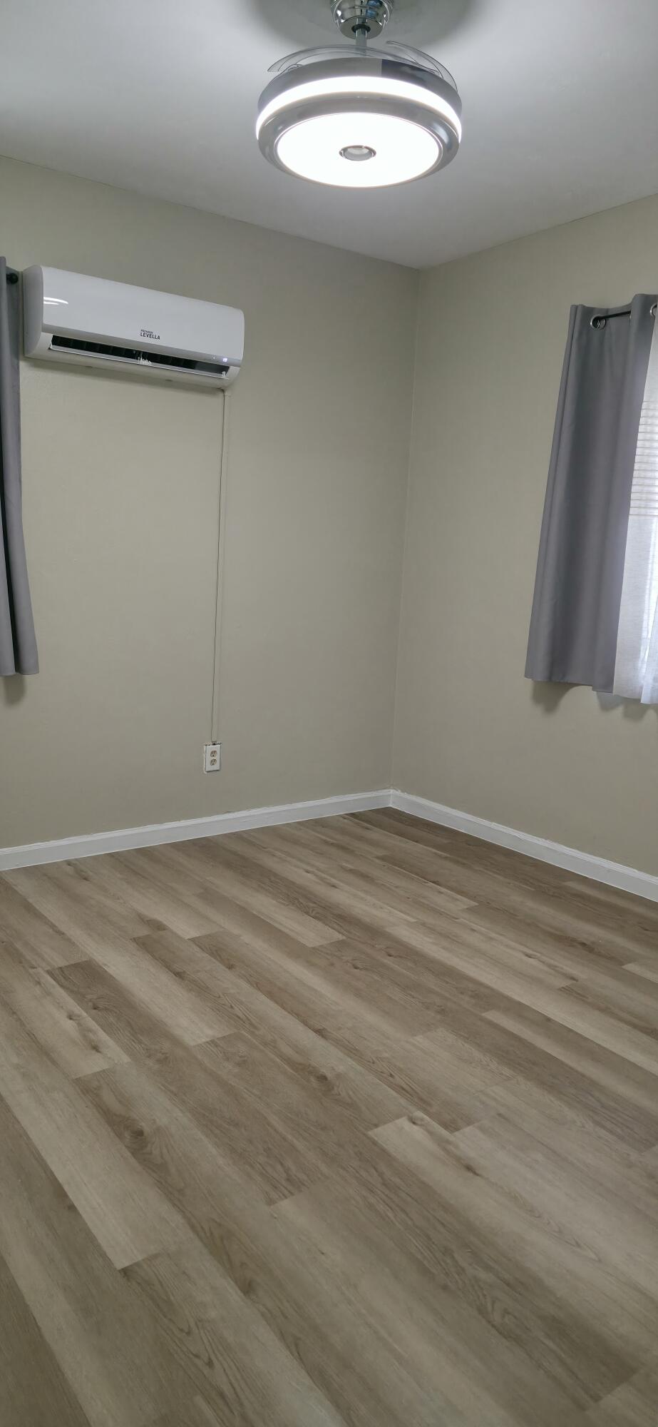 LAUDERDALE MANORS ADD REV PLAT - Residential Lease