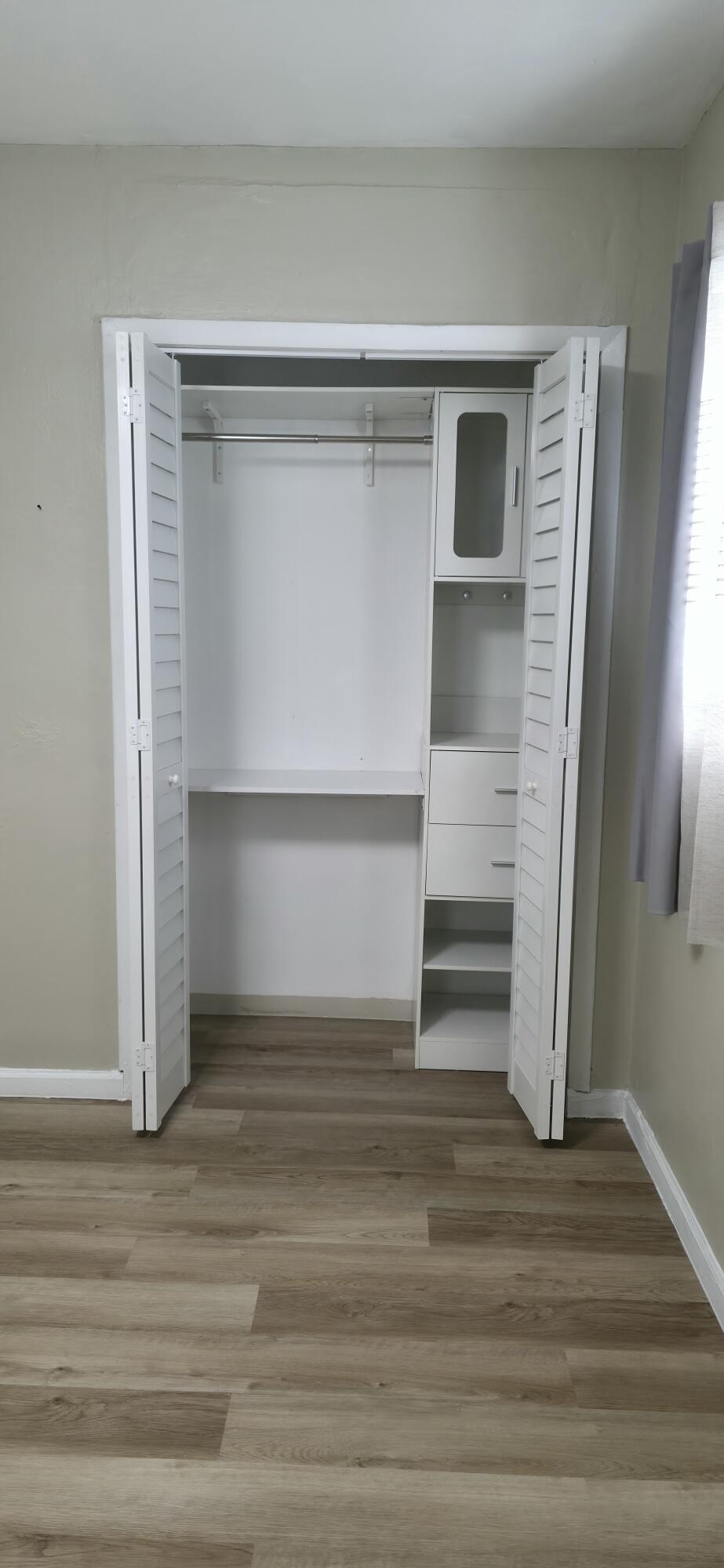 LAUDERDALE MANORS ADD REV PLAT - Residential Lease
