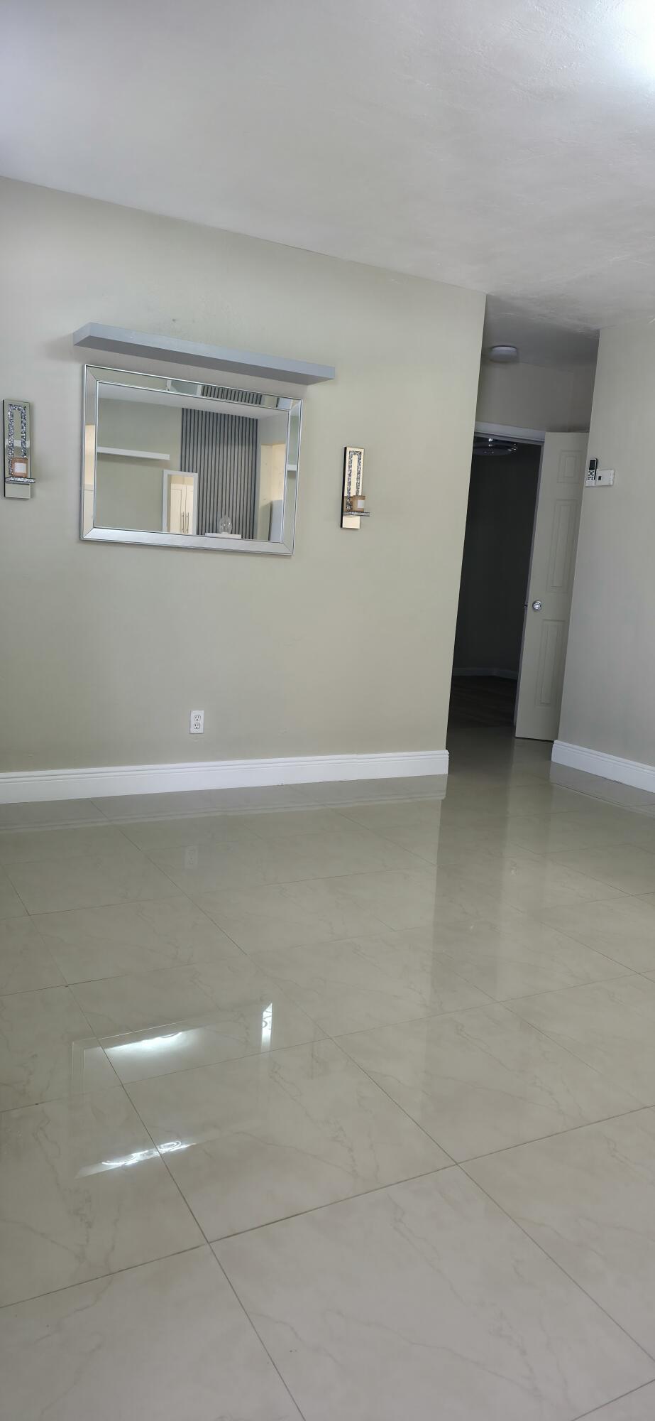 LAUDERDALE MANORS ADD REV PLAT - Residential Lease