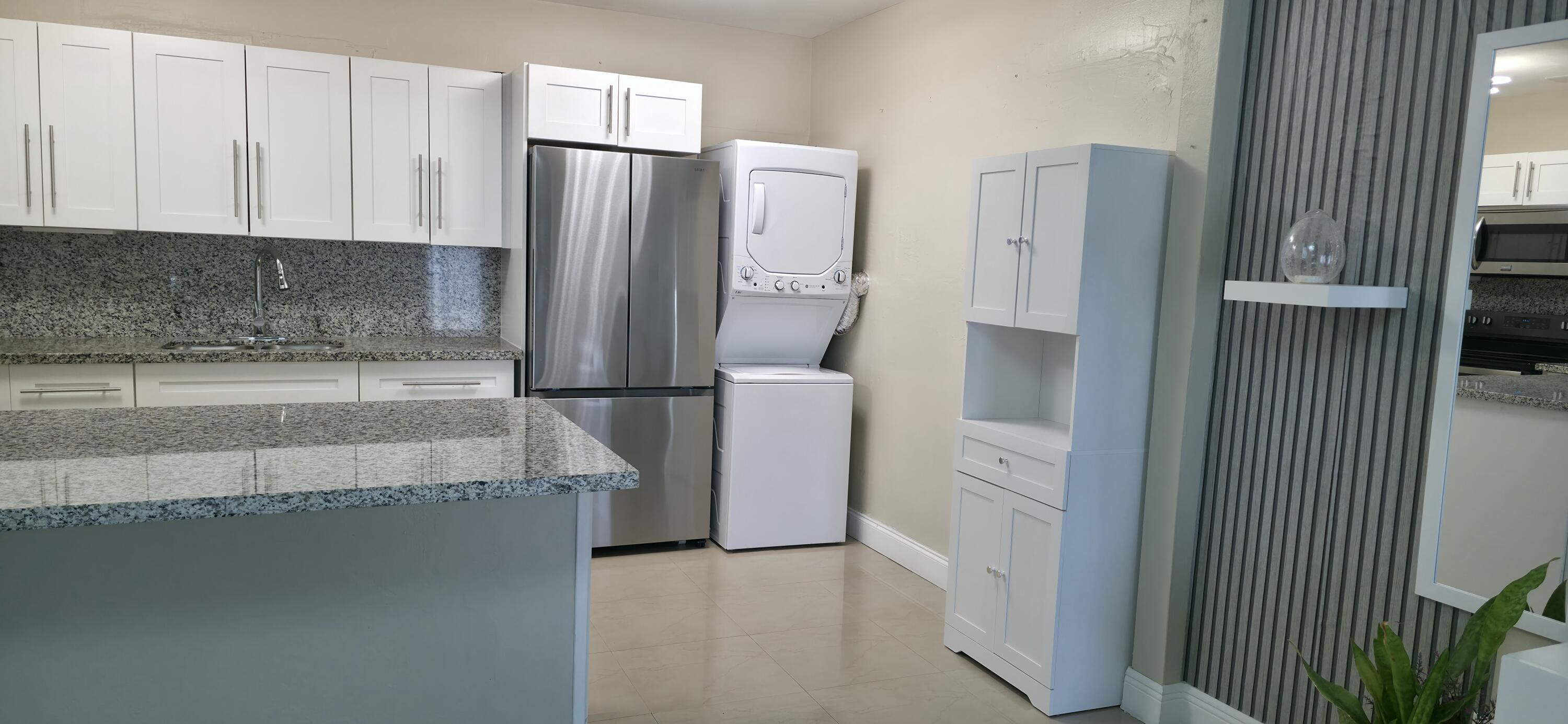 LAUDERDALE MANORS ADD REV PLAT - Residential Lease